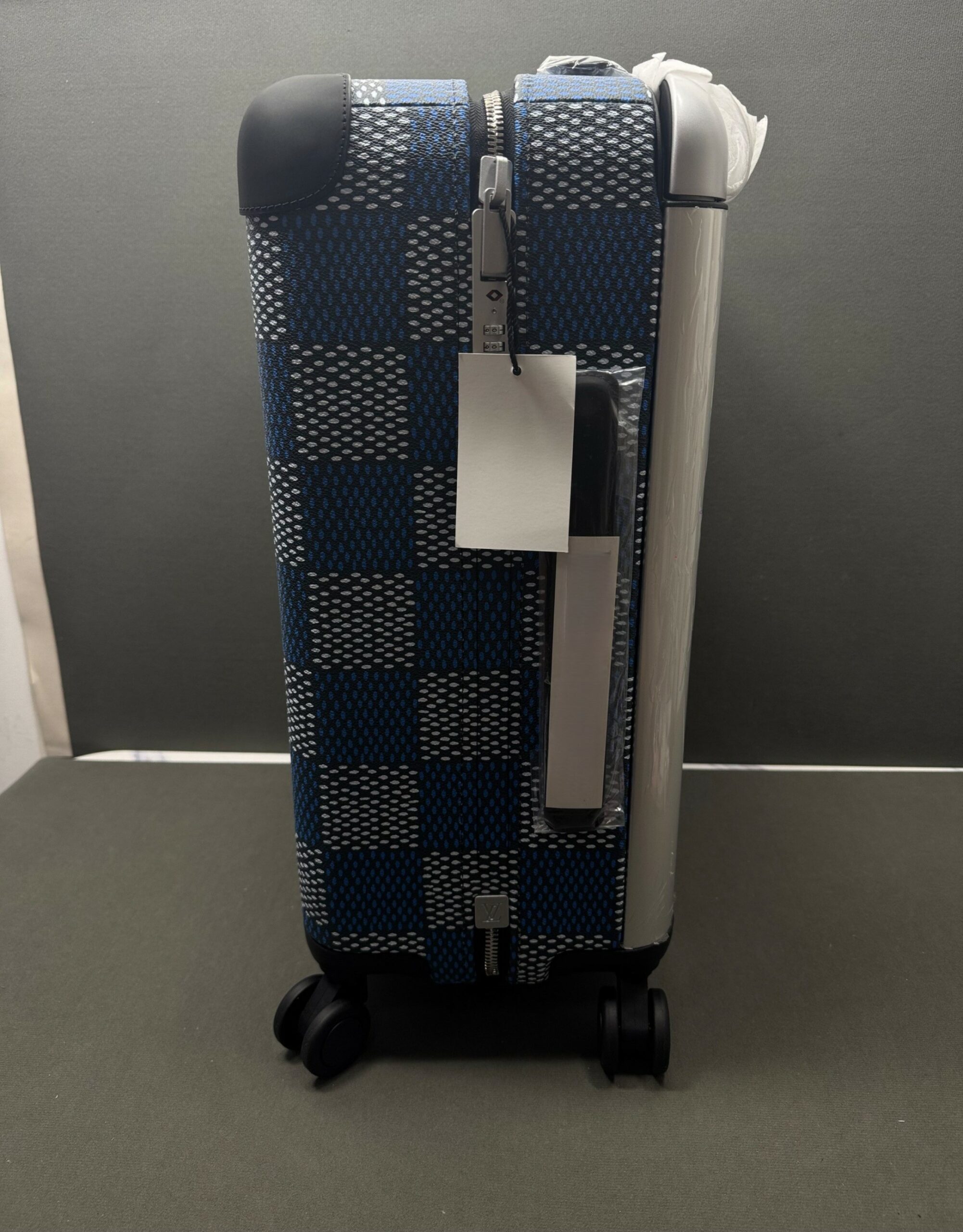 L0vis Vvtt0n Horizon 55 Suitcase Blue 21.7in/55cm N40684