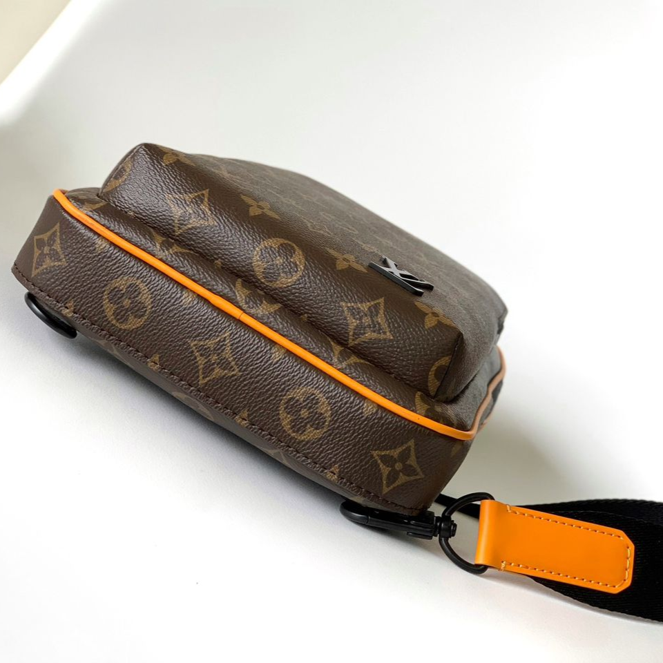 L0vis Vvtt0n Avenue NM Slingbag Brown For Men 31cm/ 12.2 in M46718