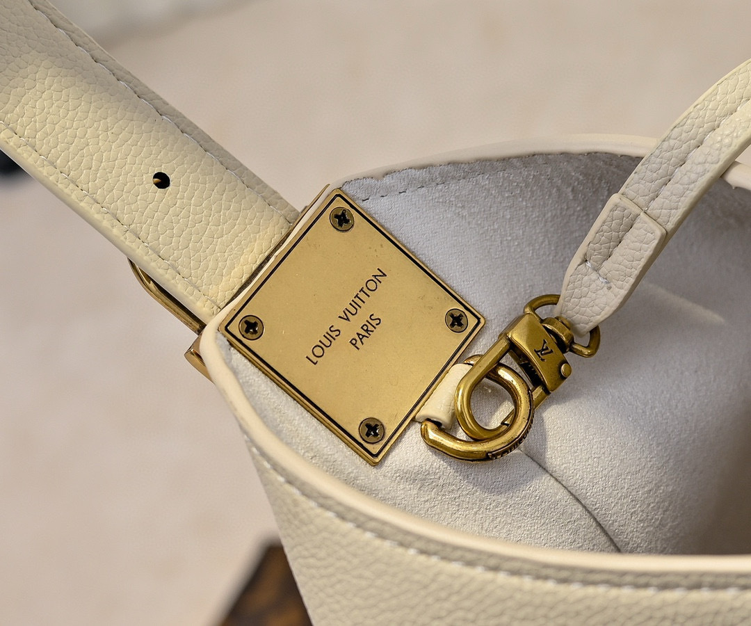 L0vis Vvtt0n Low Key Hobo MM Beige For Women M25022 12.2in/31cm