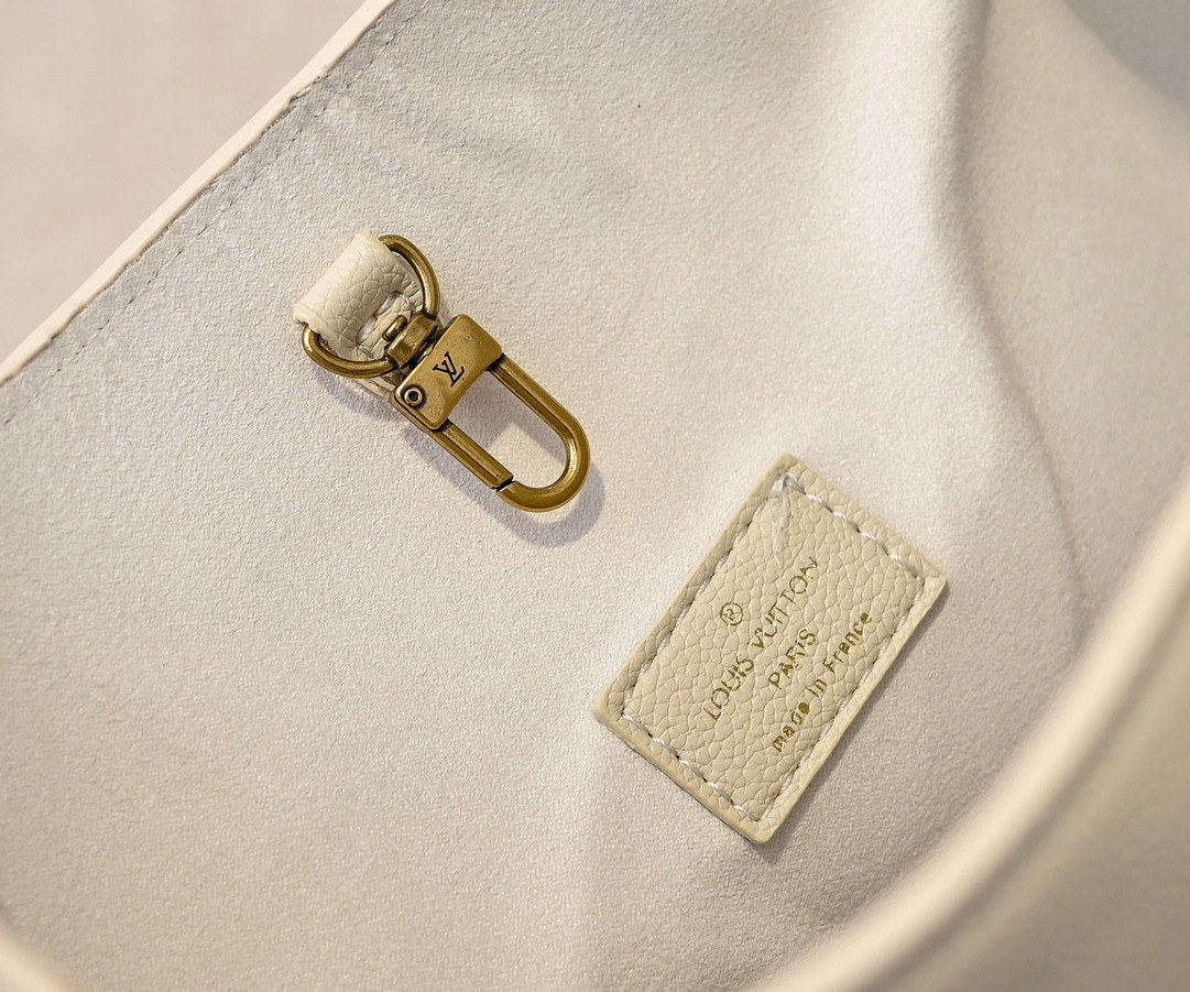 L0vis Vvtt0n Low Key Hobo MM Beige For Women M25022 12.2in/31cm