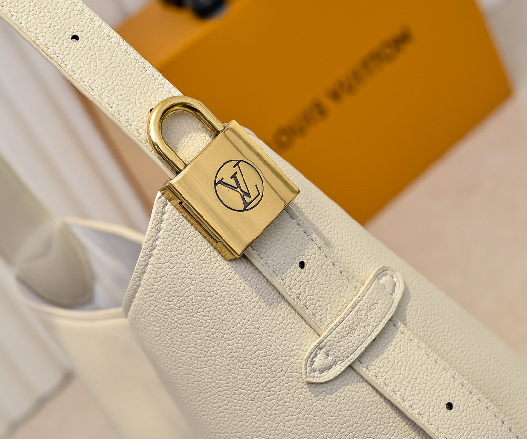 L0vis Vvtt0n Low Key Hobo MM Beige For Women M25022 12.2in/31cm