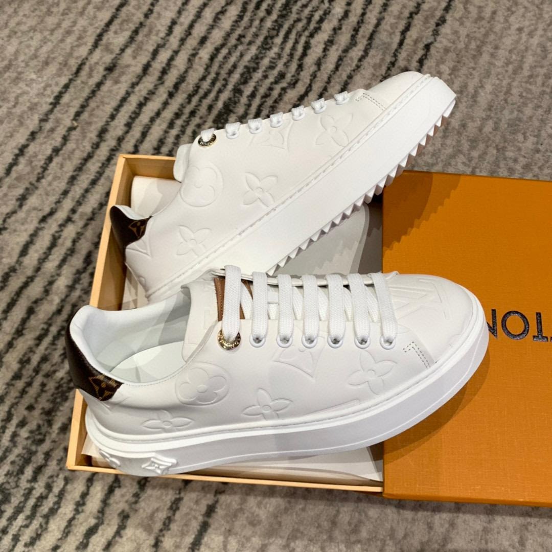 L0vis Vvtt0n Time Out Sneaker White For Women LV