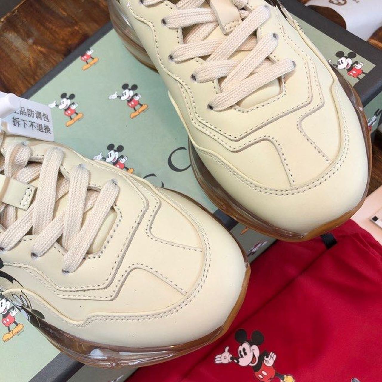 Gvc*1 x Disney Mickey Rhyton Dad Transparent Sole Sneakers White For Women GG