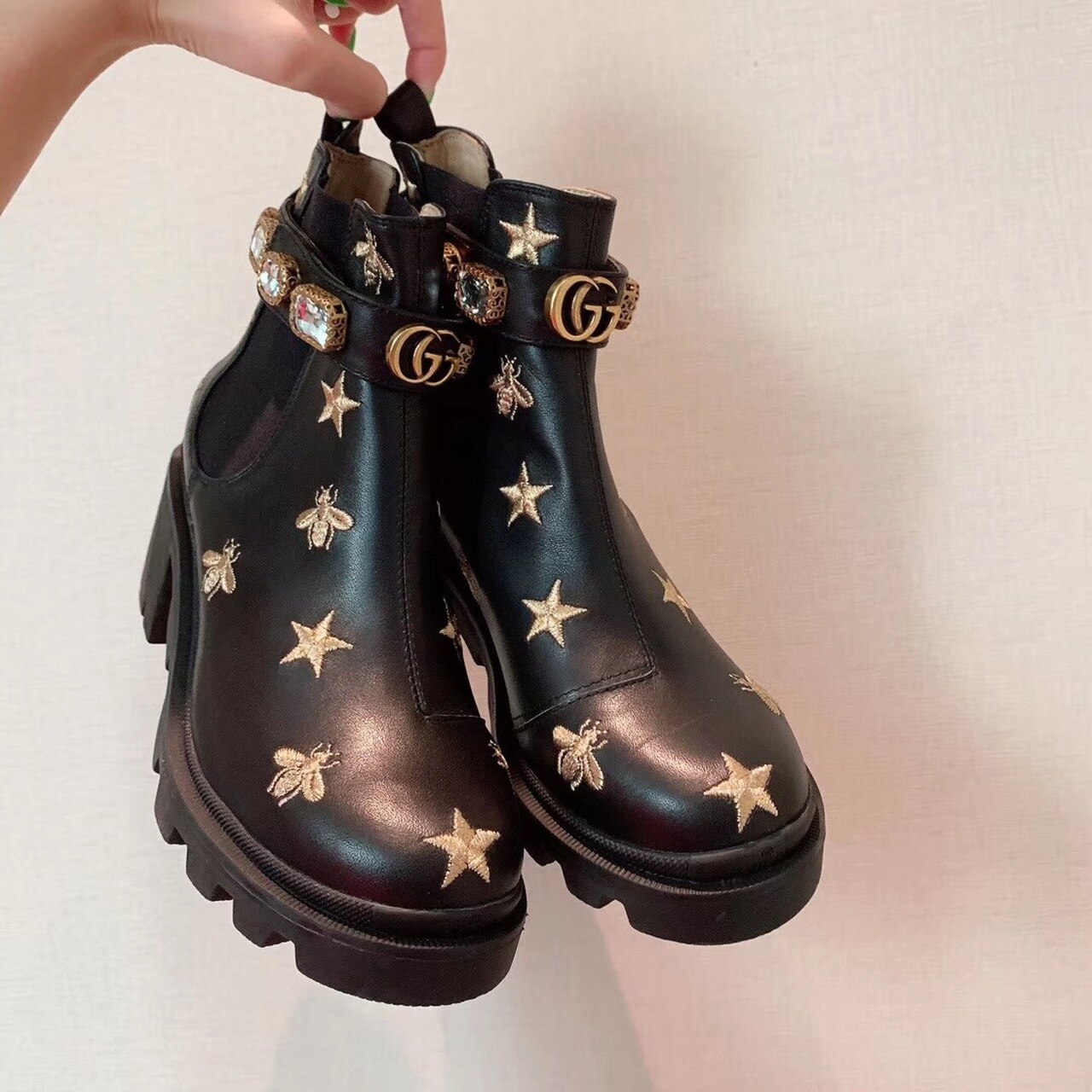 Gvc*1 Star And Bee Embroidered Trip Ankle Boots Black For Women GG