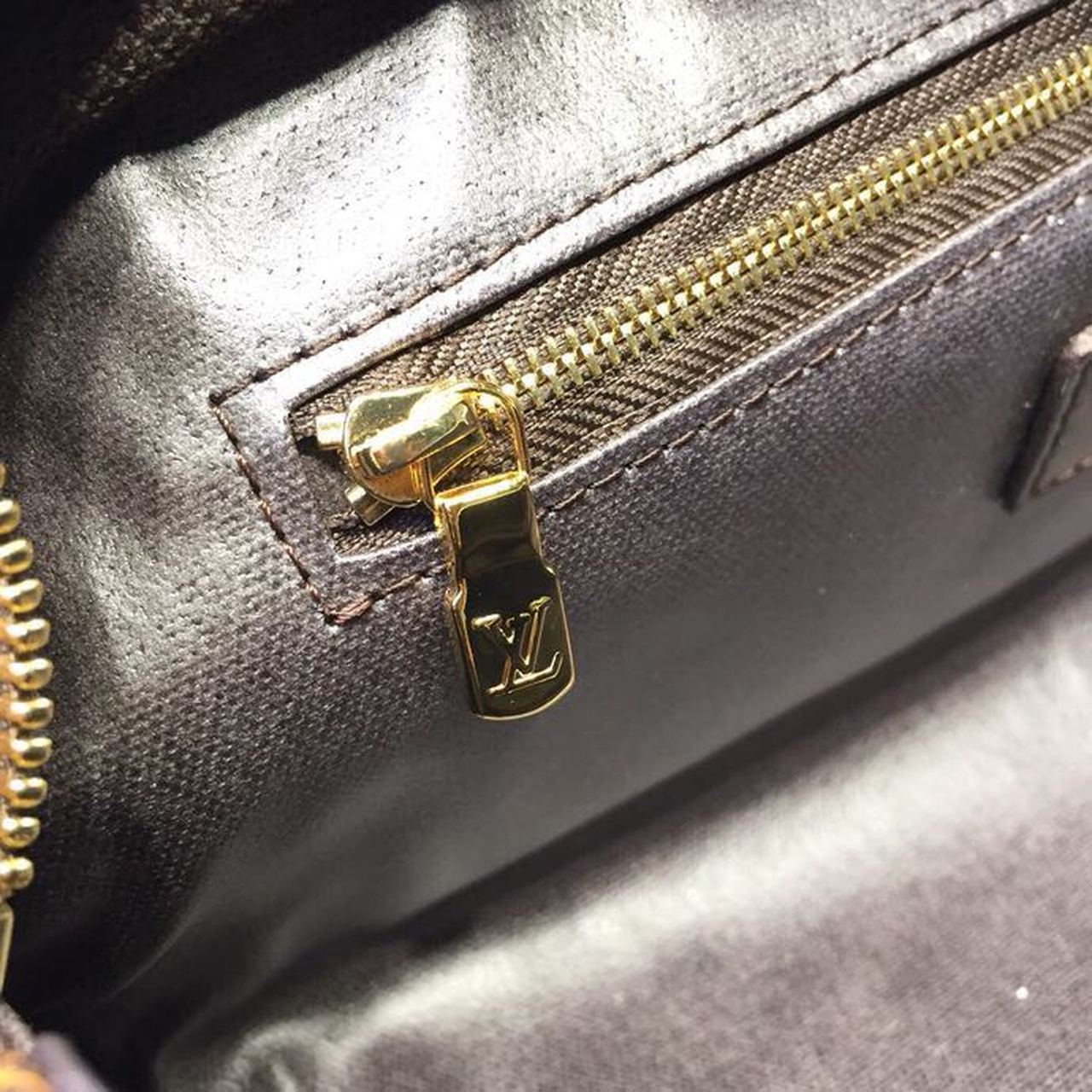 L0vis Vvtt0n King Size Toiletry Damier Ebene Canvas, Travel Bags 11in/28cm LV N47527