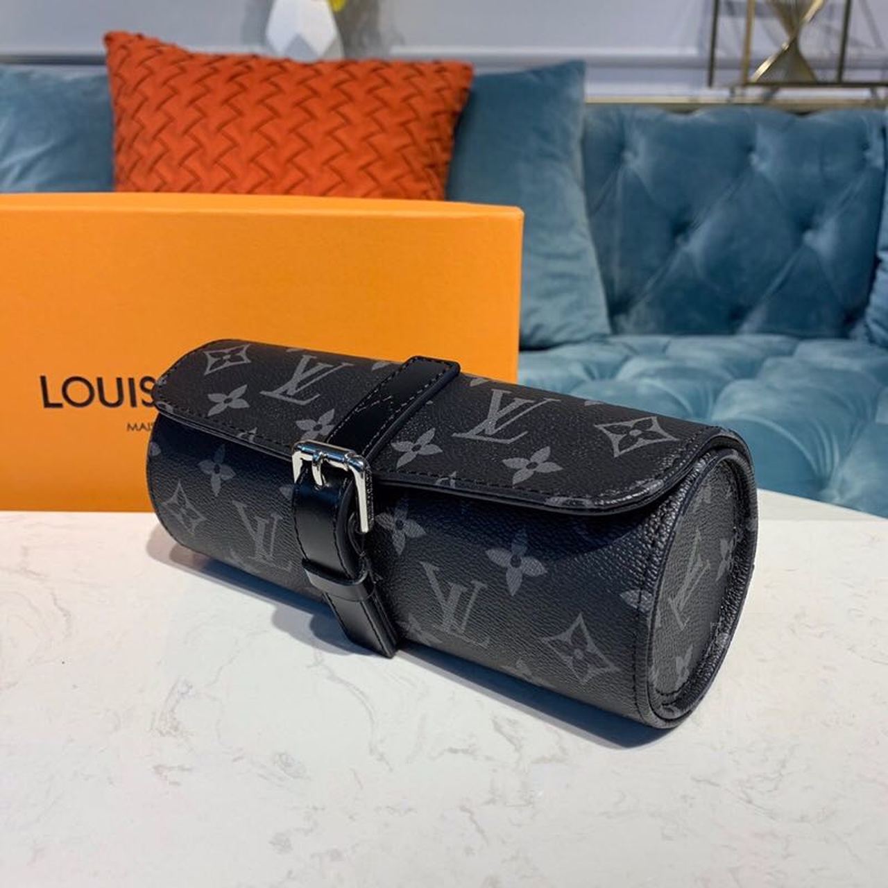 L0vis Vvtt0n 3 Watch Case Monogram Eclipse Canvas For Men, Men’s Bags, Luggage 7.9in/20cm LV M43385