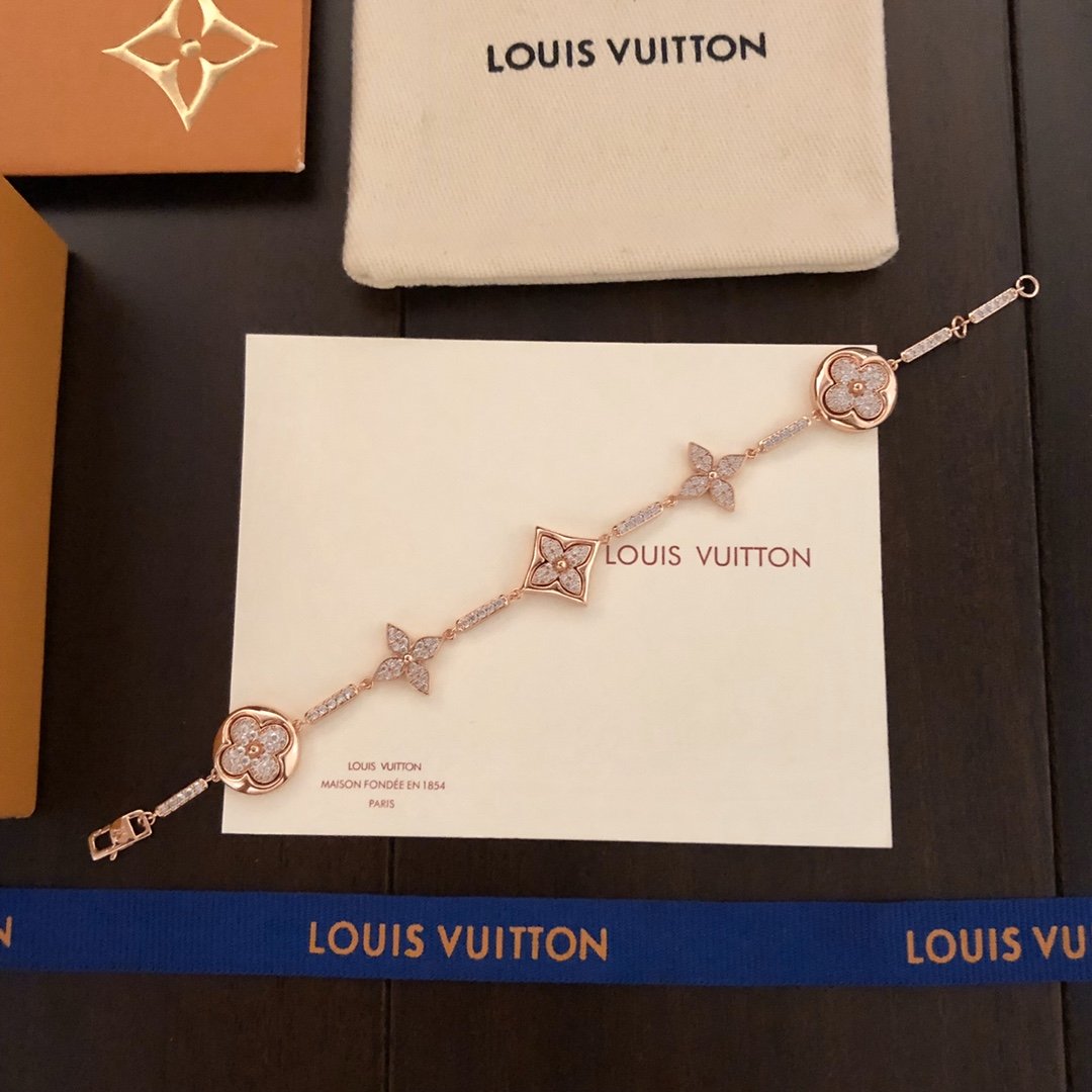 L0vis Vvtt0n Bracelet