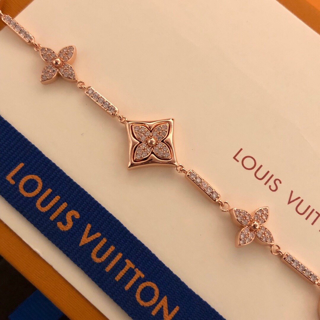 L0vis Vvtt0n Bracelet