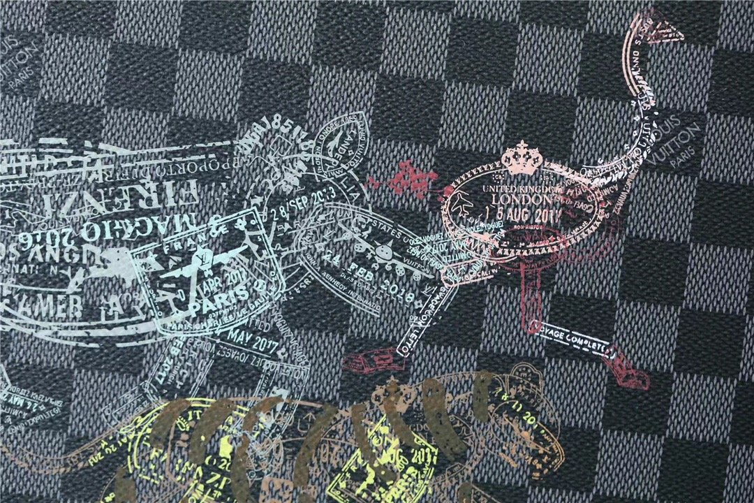 L0vis Vvtt0n Pochette Voyage MM Damier Graphite Stamps Canvas For Men, Men’s Wallet 10.6in/27cm LV N64605