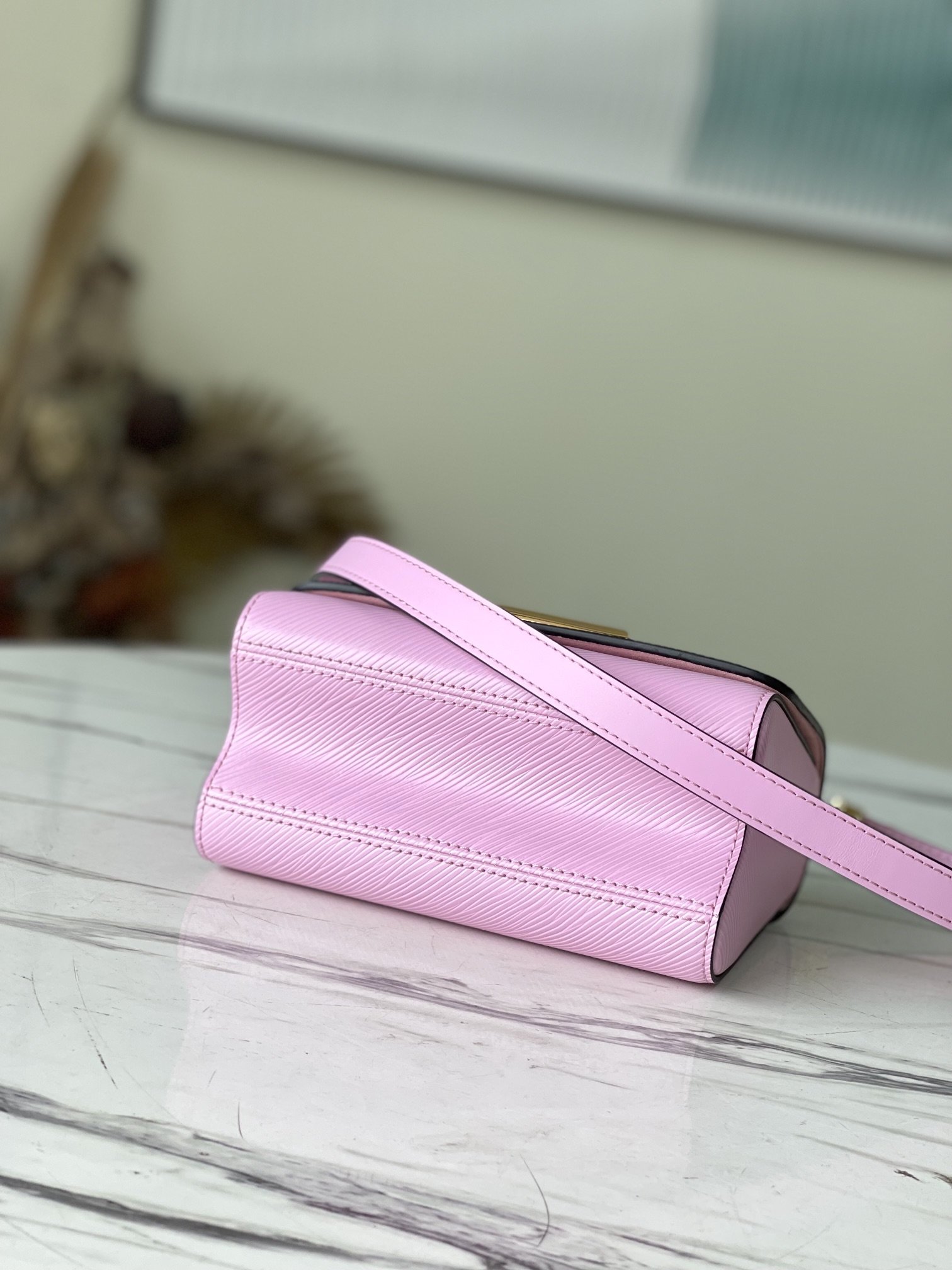 L0vis Vvtt0n Twist PM Monogram Flower Wisteria Purple For Women, Women’s Handbags, Shoulder And Crossbody Bags 9.1in/23cm LV M59405