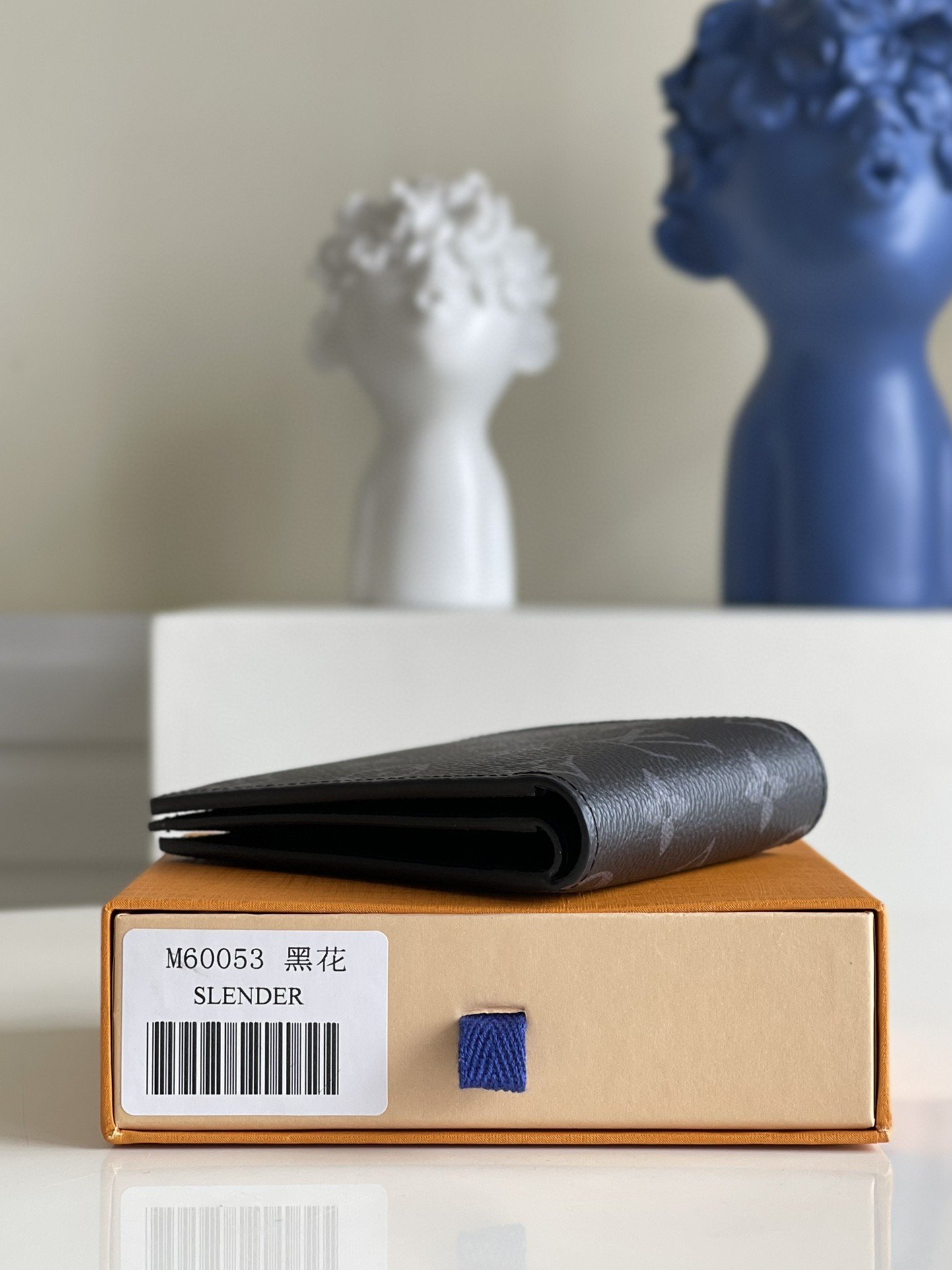 L0vis Vvtt0n Amerigo Wallet Monogram Eclipse For Men, Men’s Wallet 4.7in/11.5cm LV