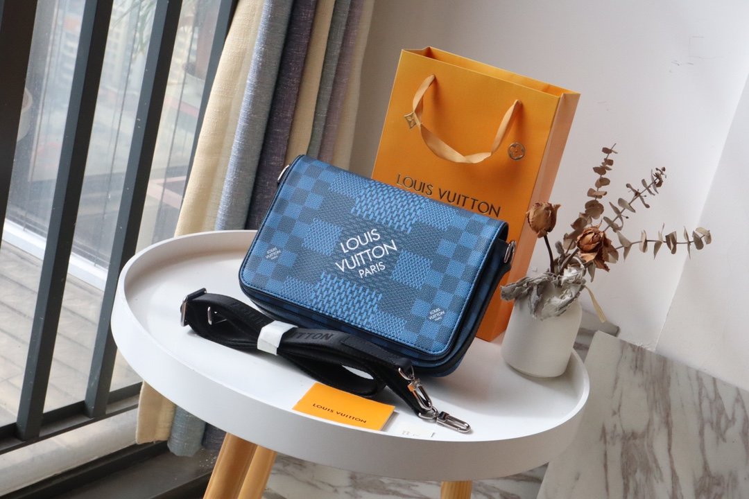 L0vis Vvtt0n Studio Messenger Damier Graphite Blue For Men, Men’s Bags, Shoulder And Crossbody Bags 9.3in/25.3cm LV N50026