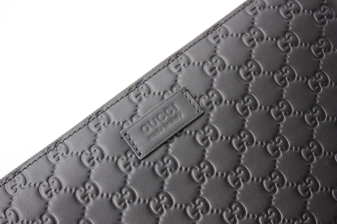 Gvc*1 Animalier Pouch Full Black For Men, Men’s Pouch 12in/30.5cm GG