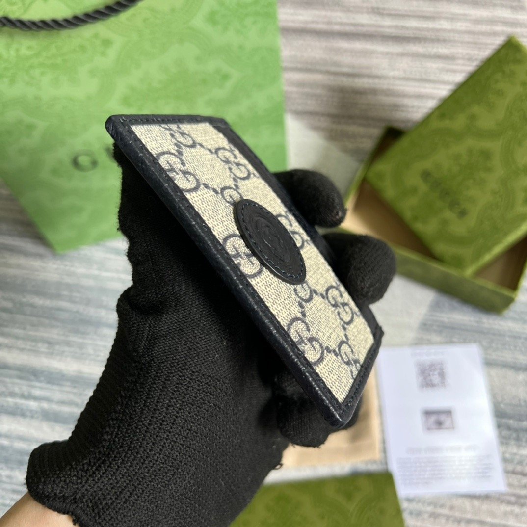 Gvc*1 Card GG Case with Interlocking G Light Grey For Men 4in/10cm GG 673002 K9GSN 4075