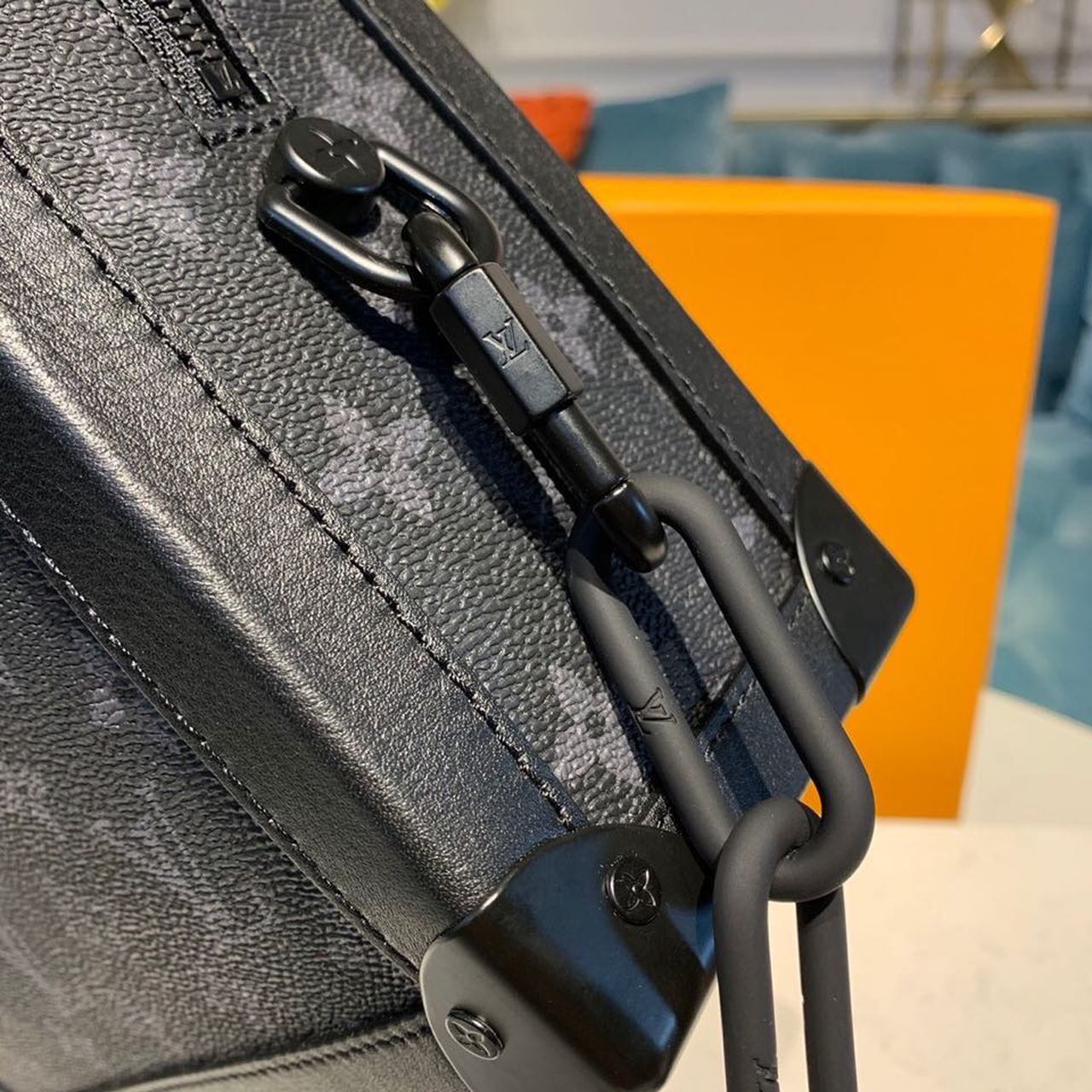 L0vis Vvtt0n Soft Trunk Monogram Eclipse Canvas For Men, Men’s Bags 9.8in/25cm LV M44730