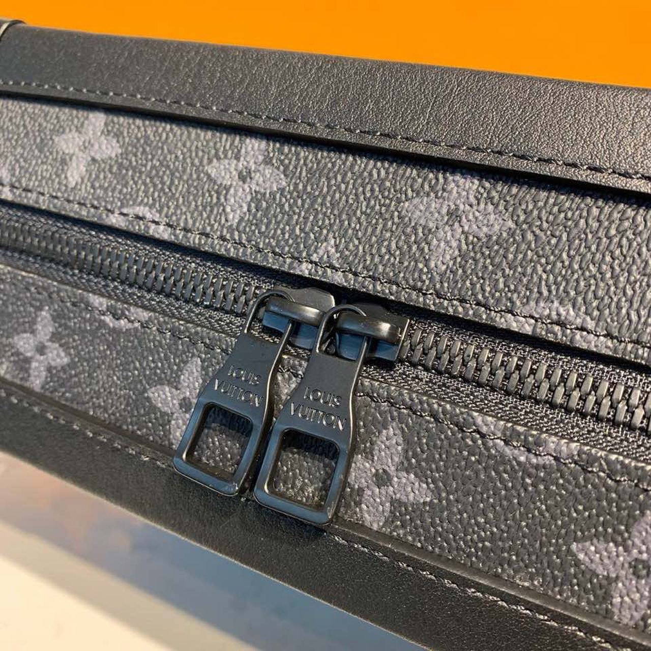 L0vis Vvtt0n Soft Trunk Monogram Eclipse Canvas For Men, Men’s Bags 9.8in/25cm LV M44730