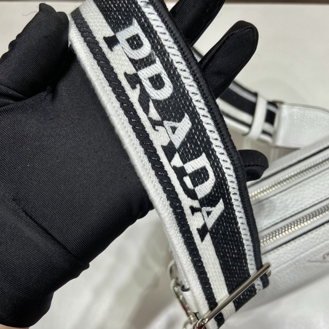 Pra*a Bag With Shoulder Strap White For Women, Women’s Bags 8.6in/22cm 1BH082_2DKV_F0009_V_3OM