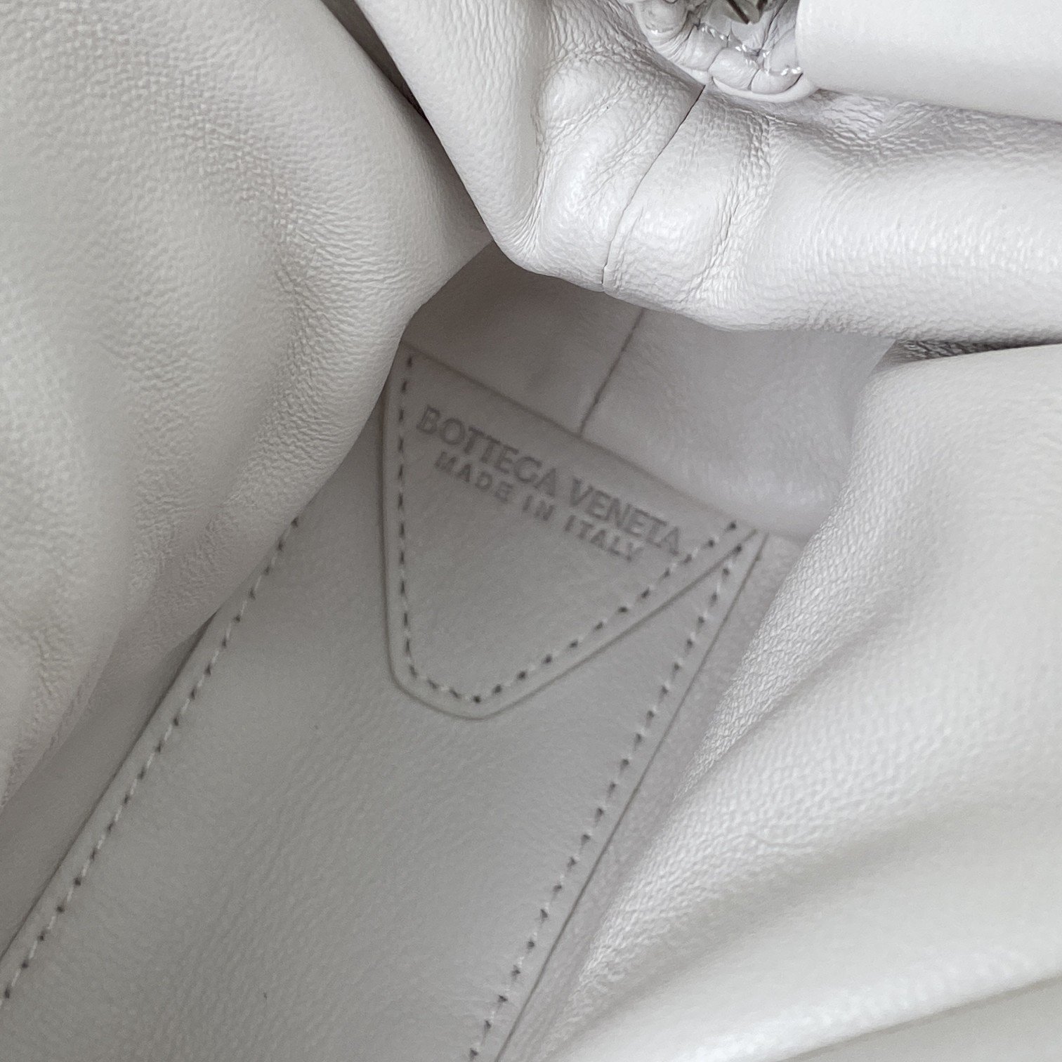 B0tt*ga Ven*ta Point Chalk, For Women, Women’s Bags 9.4in/24cm 661986V0TB19137