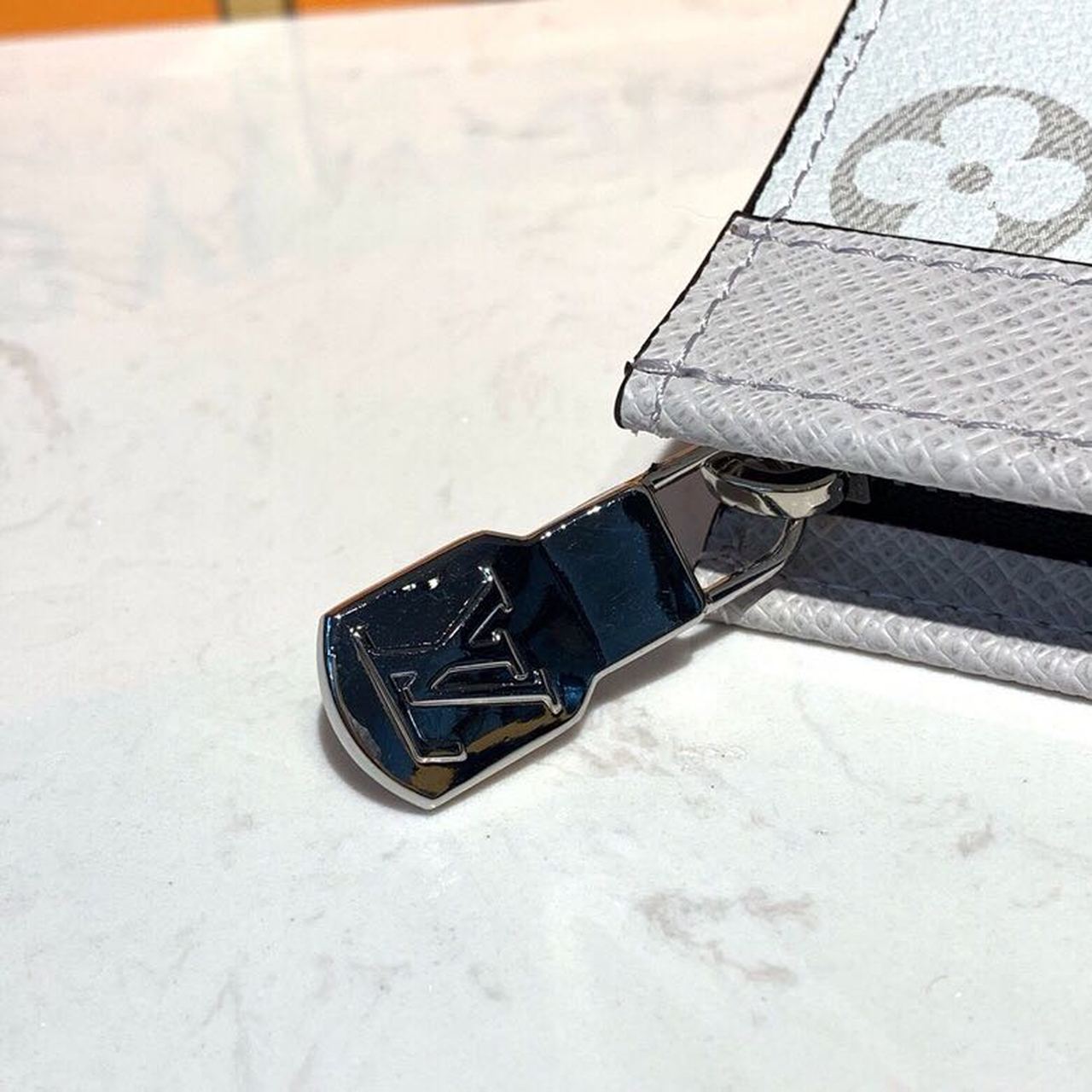 L0vis Vvtt0n Pochette Voyage MM Monogram Eclipse Canvas Silver For Men, Men’s Bags, Travel Bags 10.6in/27cm LV