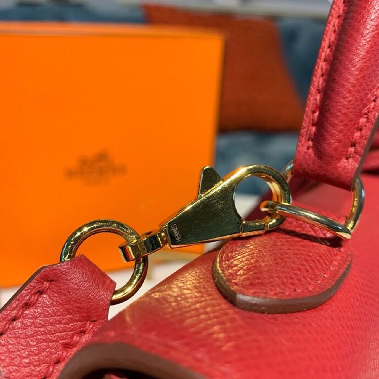 H**me5 Kelly Tomate For Women Gold Toned Hardware 10in/25cm