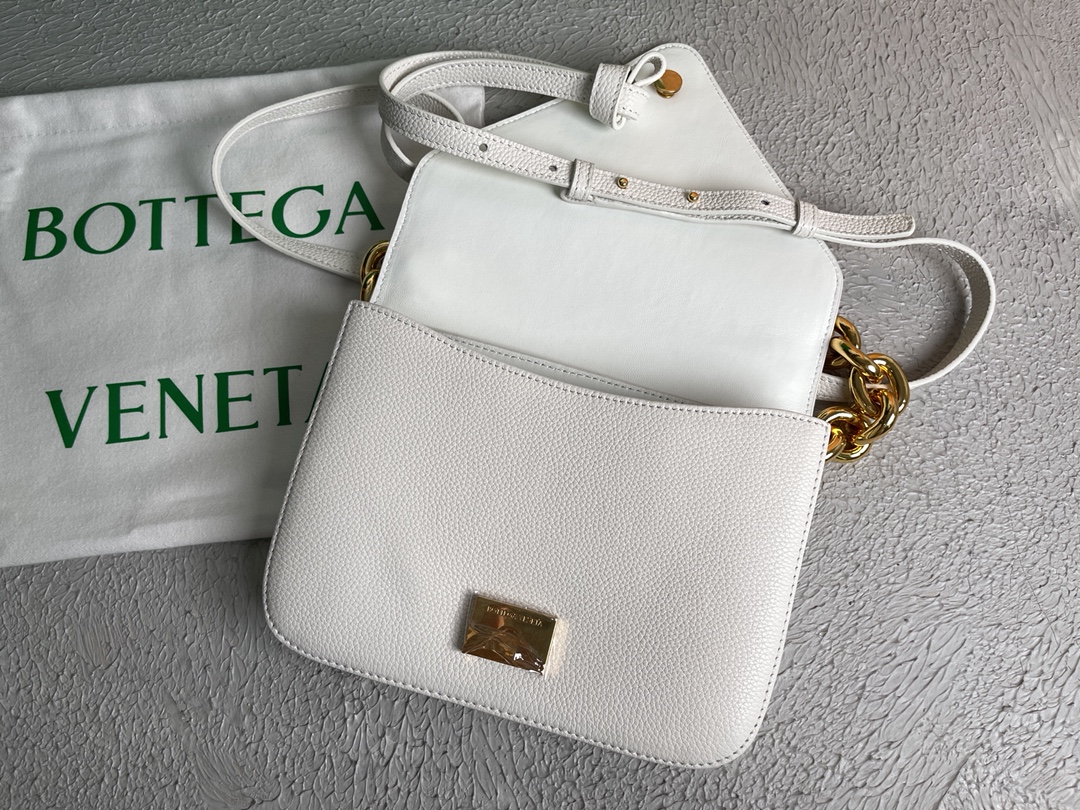B0tt*ga Ven*ta Mount White, For Women, Women’s Bags 8.3in/21cm 667399V12M09009