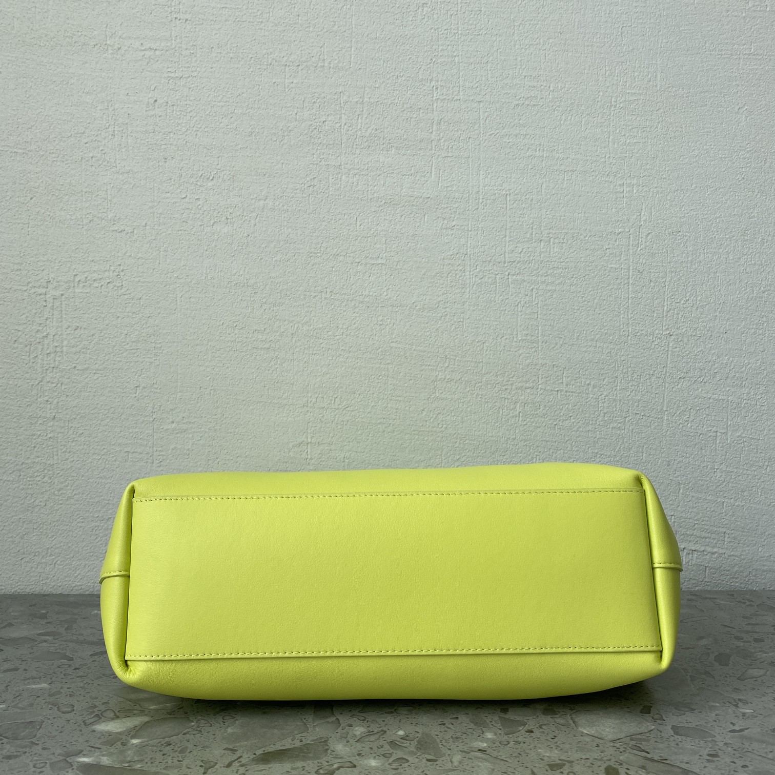 B0tt*ga Ven*ta Point Light Yellow, For Women, Women’s Bags 13.7in/35cm