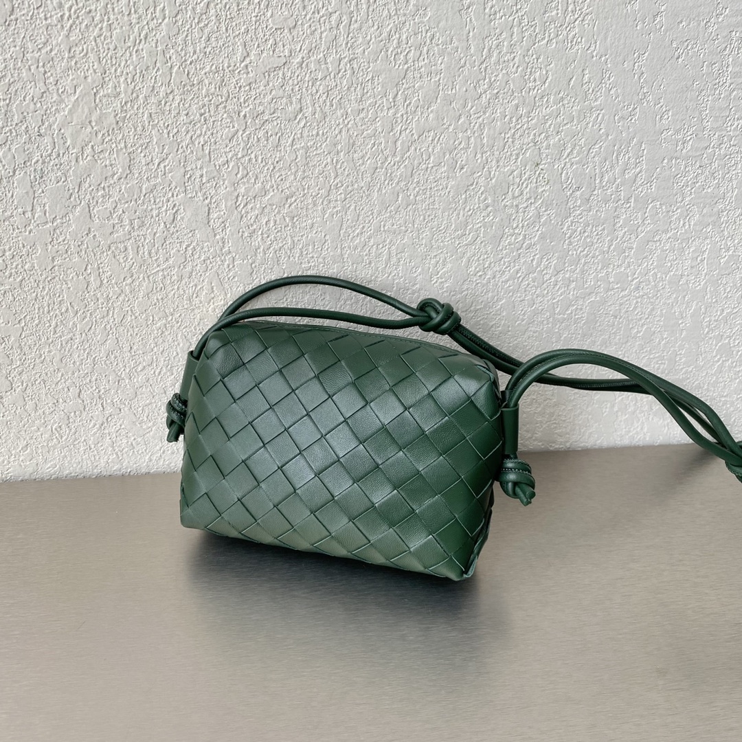 B0tt*ga Ven*ta Mini Loop Camera Bag Dark Green, For Women, Women’s Bags 6.7in/17cm