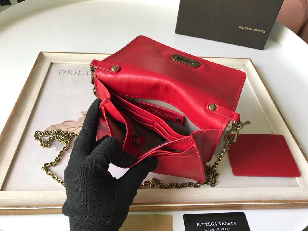 B0tt*ga Ven*ta Crossbody Red, For Women, Women’s Bags 6.9in/17.5cm