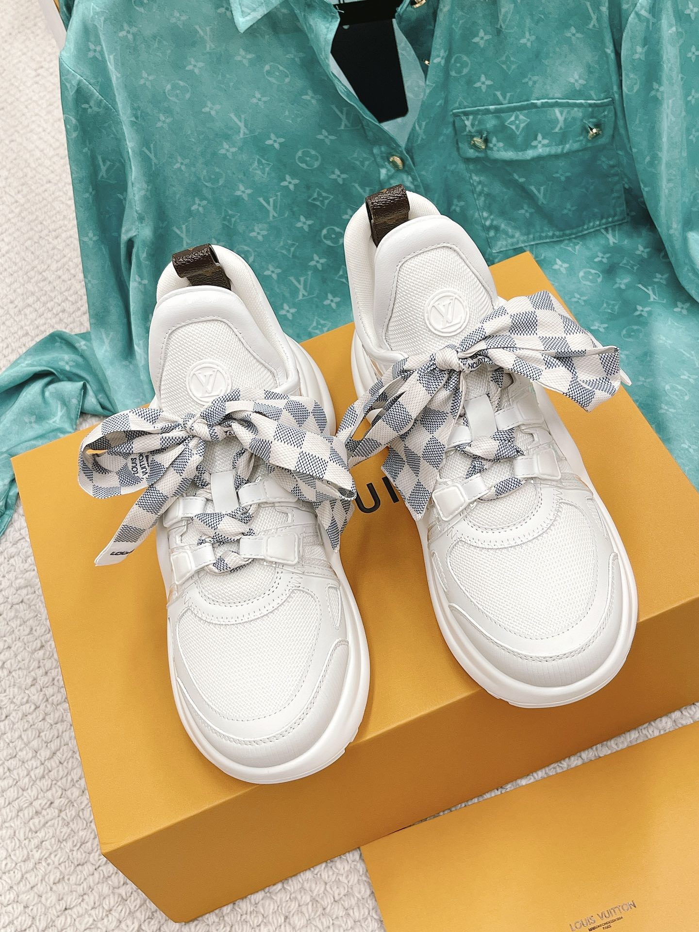 L0vis Vvtt0n Women’s LV Archlight Sneaker White For Women LV