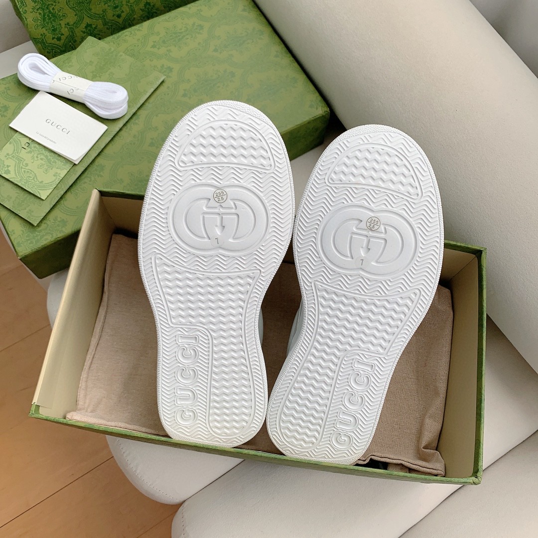 Gvc*1 Men’s Sneaker White With Gvc*1 Print For Men 670408 1XL10