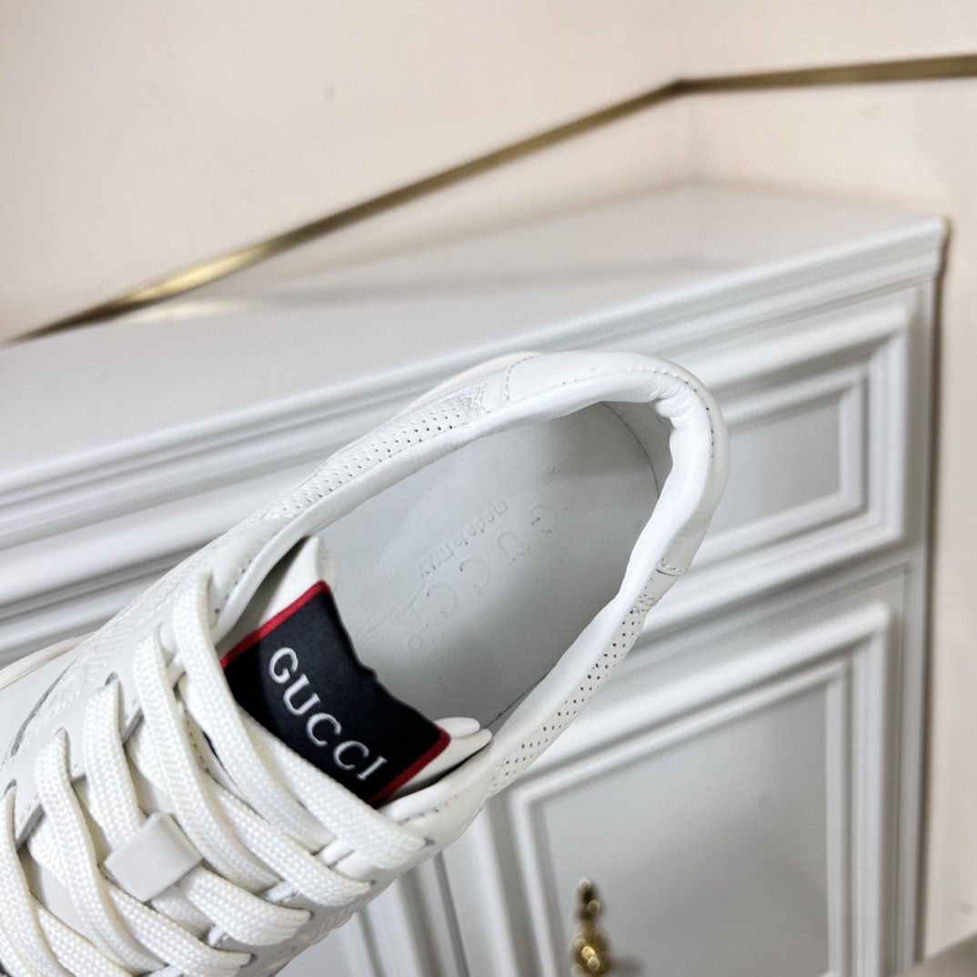 Gvc*1 Men’s GG Embossed Rhyton Sneakers White For Men 721750