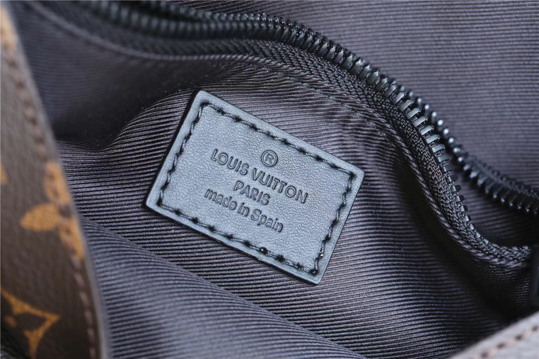 L0vis Vvtt0n S-Lock Sling Monogram Macassar Purple For Men, Men’s Bags, Crossbody Bags 8.3in/21cm LV M46245