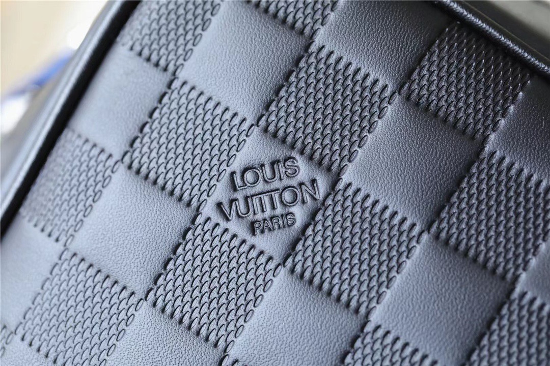 L0vis Vvtt0n Sirius Messenger Damier Infini Onyx For Men, Men’s Bags, Shoulder And Crossbody Bags 10.6in/27cm LV N45286