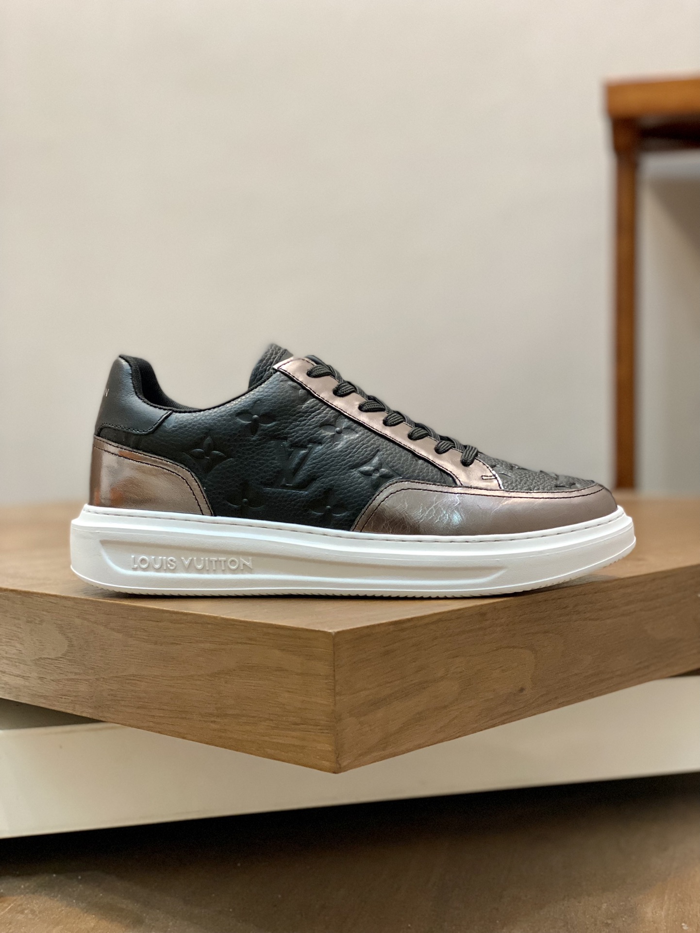 L0vis Vuittion Beverly Hills Sneaker Brown For Men LV