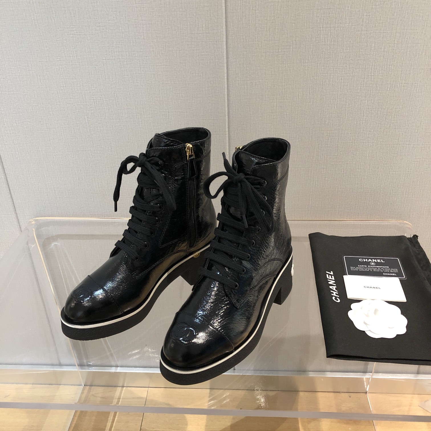 Ch**el Women’s Lace-Ups Black For Women