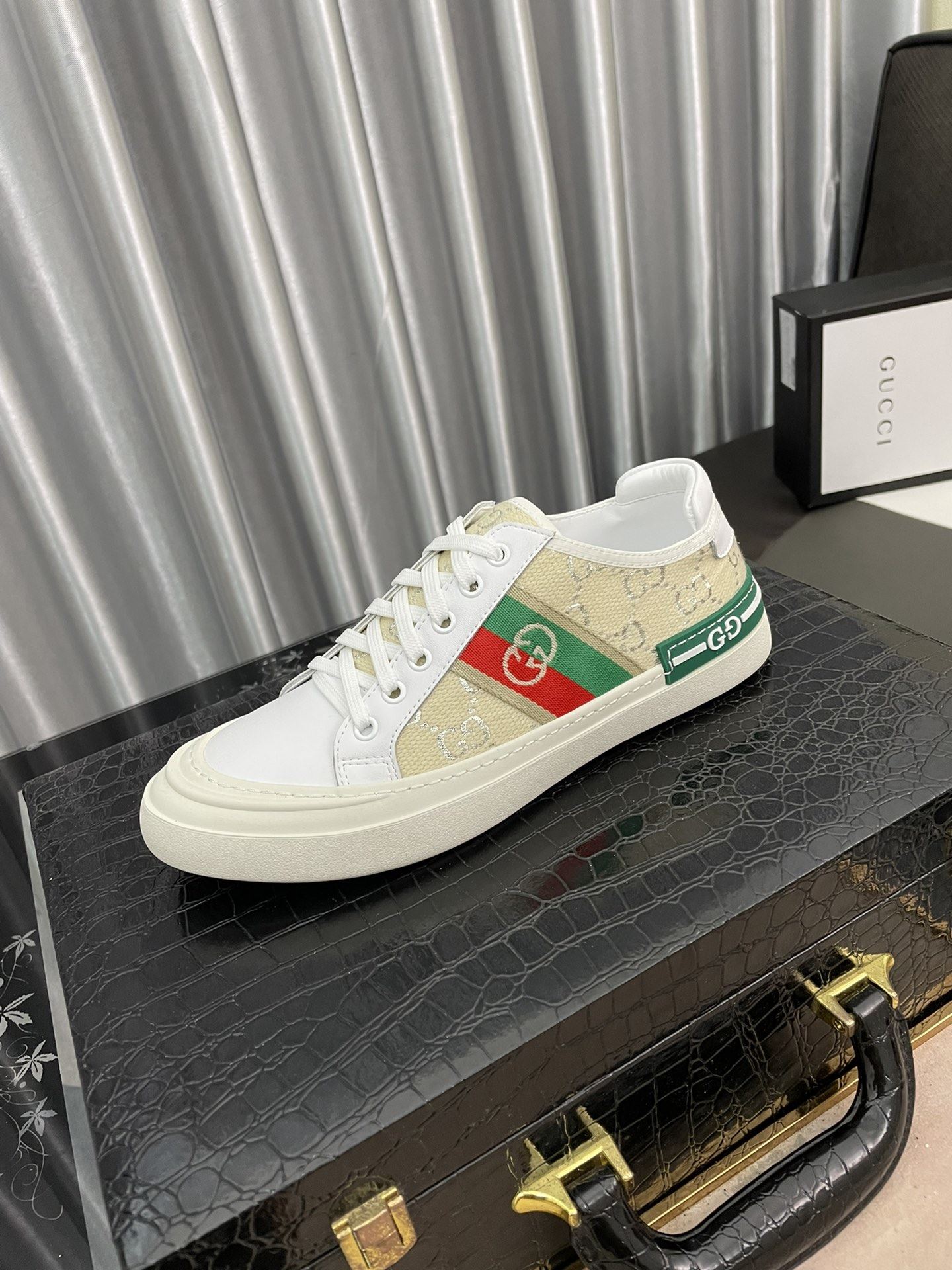 Gvc*1 Men’s GG Embroidery Sneaker With Web White And Beige For Men