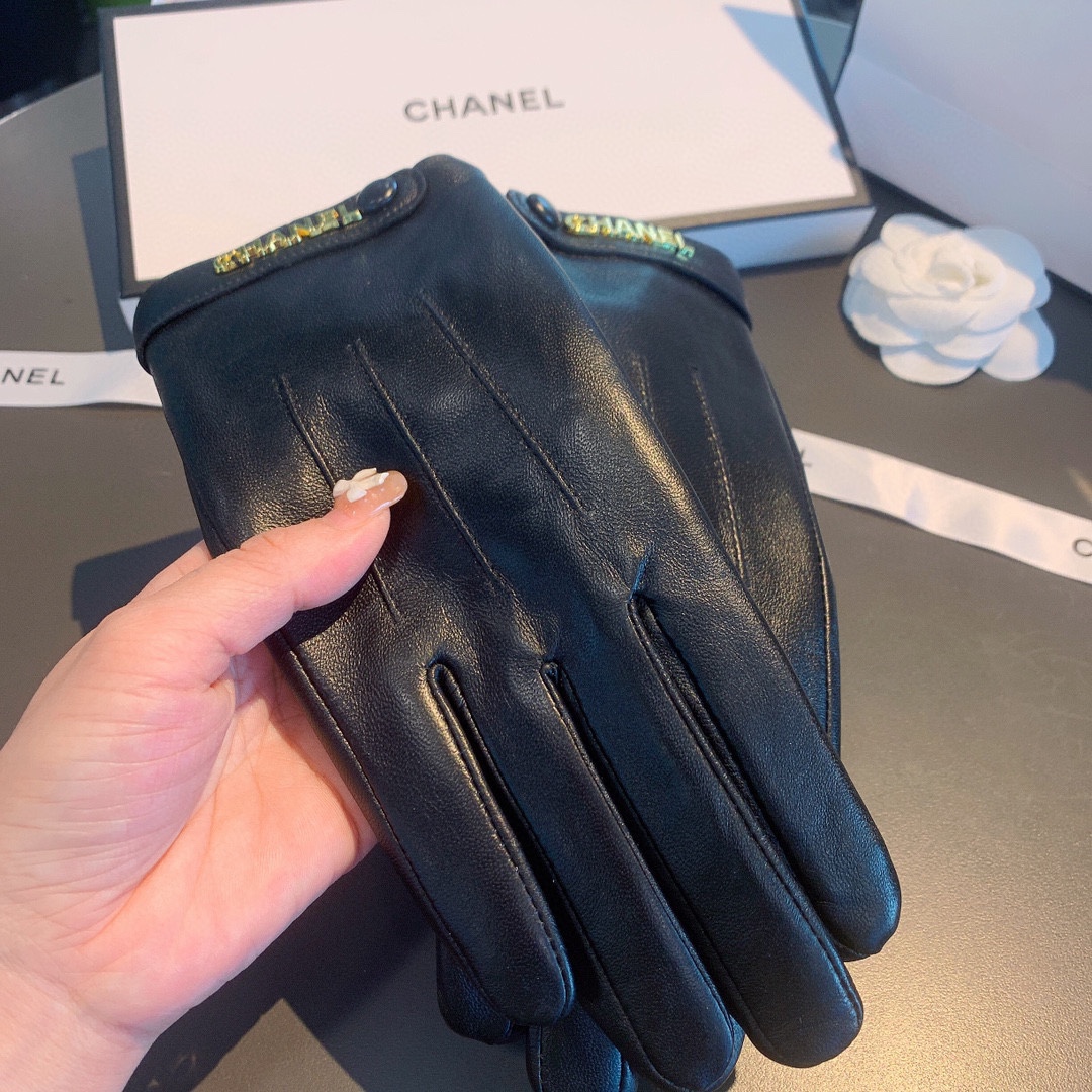 Ch**el Gloves In Black