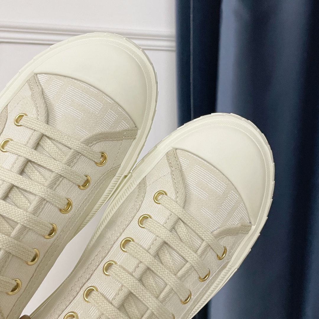 F**di Domino White FF Fabric Low-Tops For Women 8E8325AJZXF1GQF