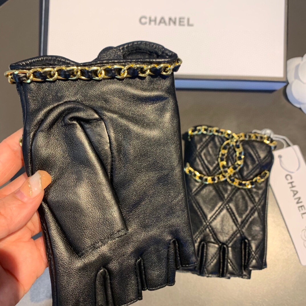 Ch**el Gloves In Black