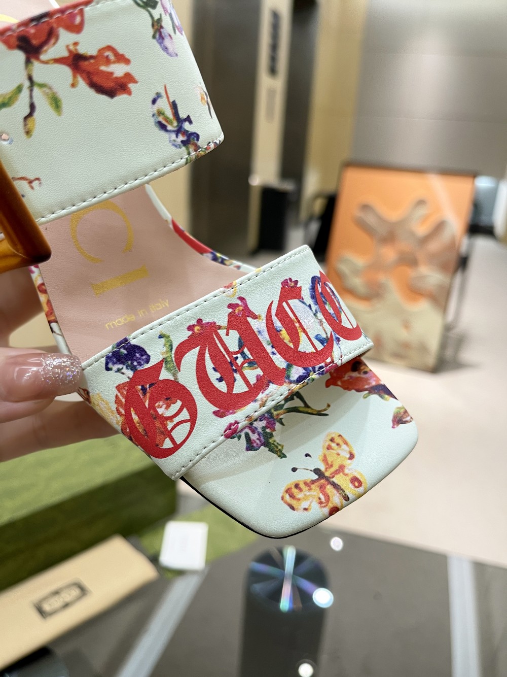 Gvc*1 Women’s ‘Soave’ Sandal With Bamboo Buckle White For Women GG‎