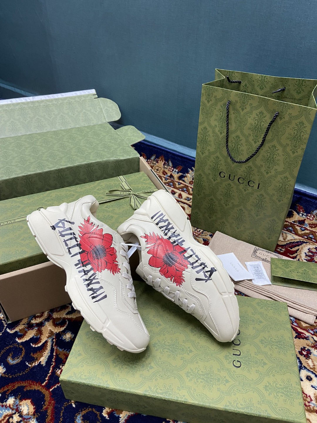 Gvc*1 Women’s Rhyton Sneakers With Gvc*1 Hawaii Poppy Print White Ivory For Women 631708-DRW00-9522