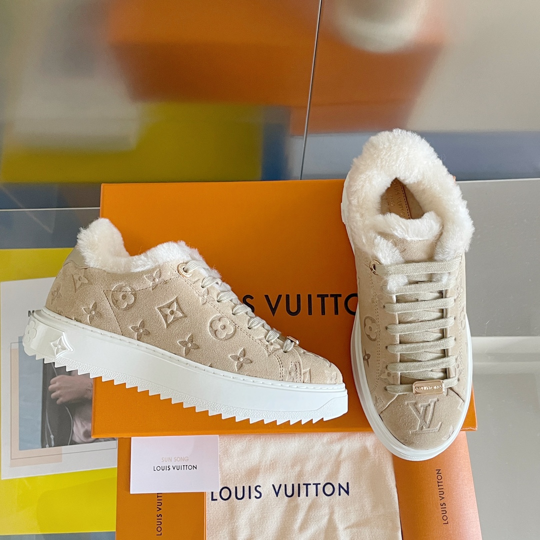 L0vis Vvtt0n Women’s Time Out Sneaker Beige For Women LV