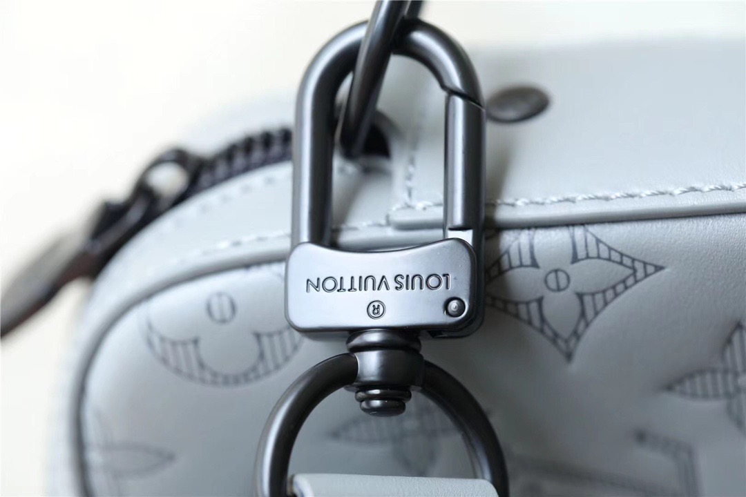 L0vis Vvtt0n Duo Messenger Monogram Shadow Anthracite Gray For Men, Men’s Bags, Shoulder And Crossbody Bags 10.2in/26cm LV M46104