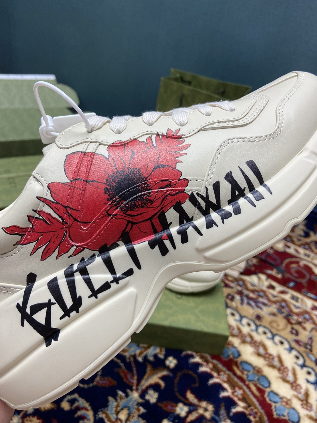 Gvc*1 Women’s Rhyton Sneakers With Gvc*1 Hawaii Poppy Print White Ivory For Women 631708-DRW00-9522