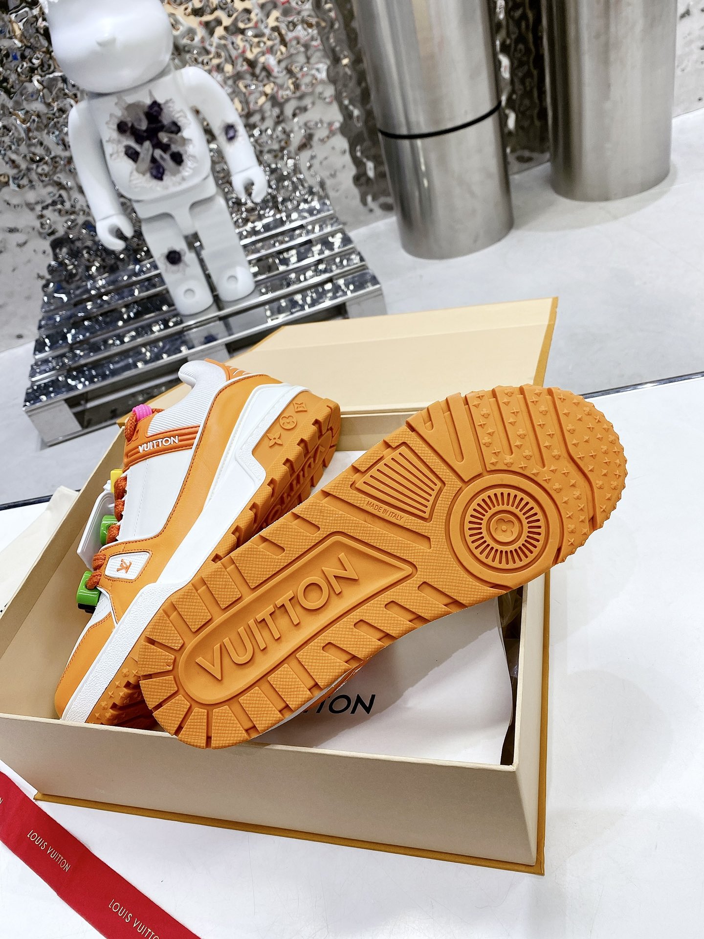 L0vis Vvtt0n LV Trainer Sneaker Orange For Men LV