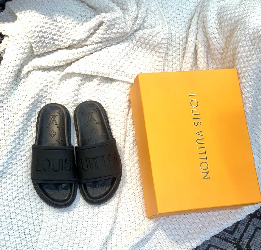 L0vis Vvtt0n Women’s Pool Pillow Flat Comfort Mule Black For Women LV