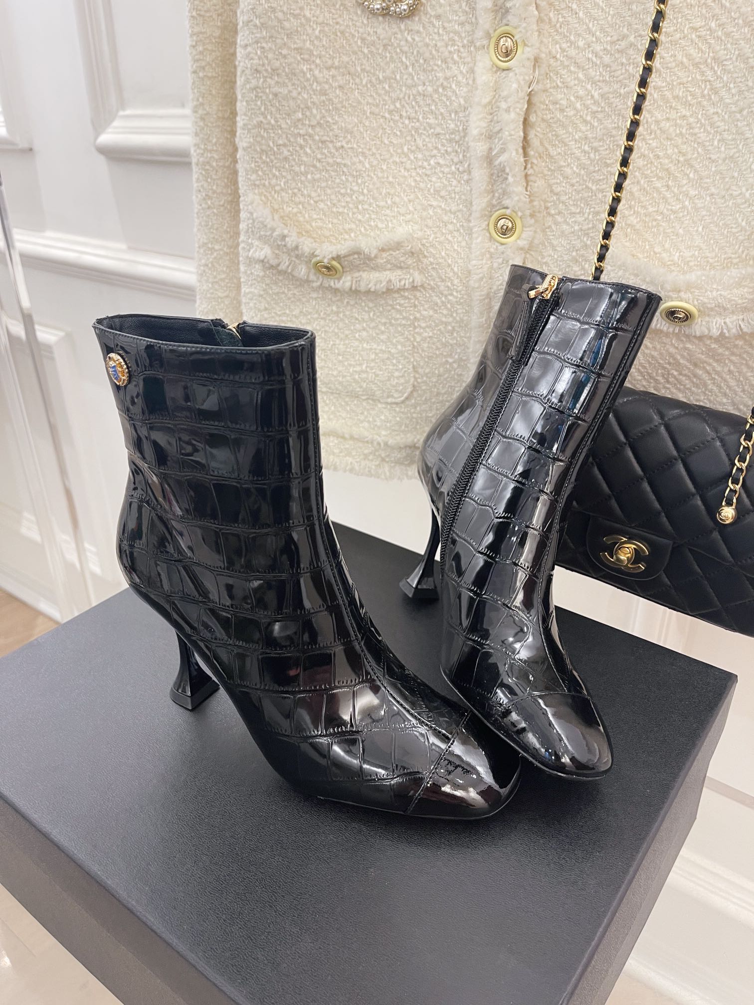 Ch**el Women’s Short Boots Black For Women