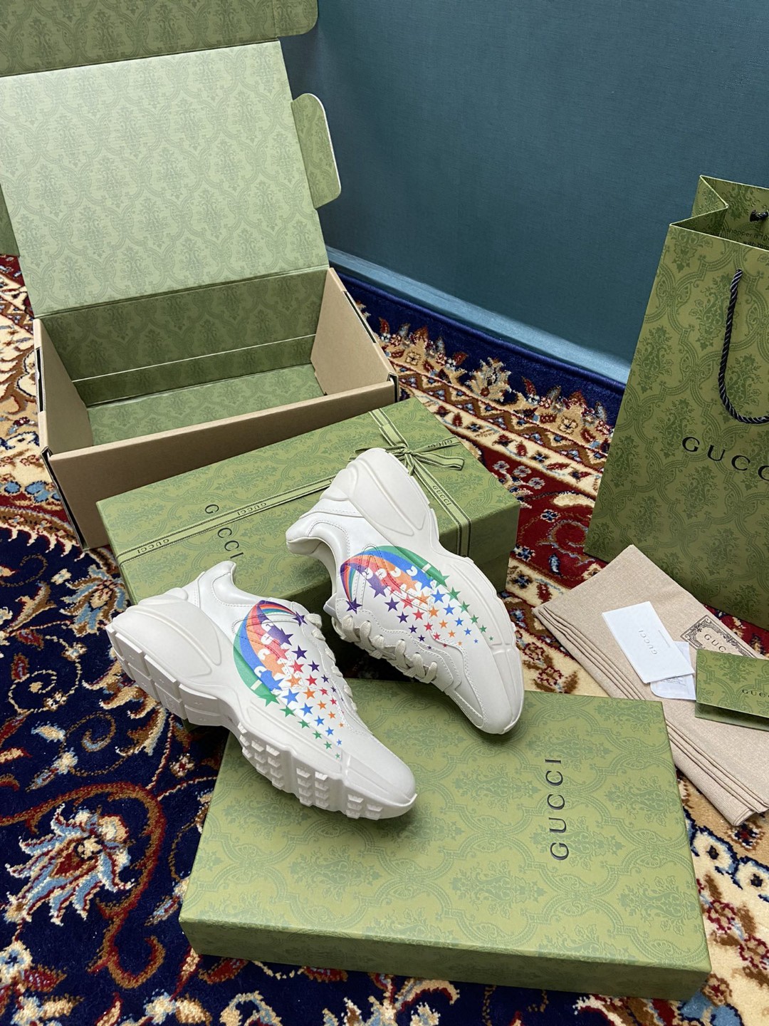 Gvc*1 Women’s Rhyton Sneakers With Gvc*1 Stars White Ivory For Women ‎684899