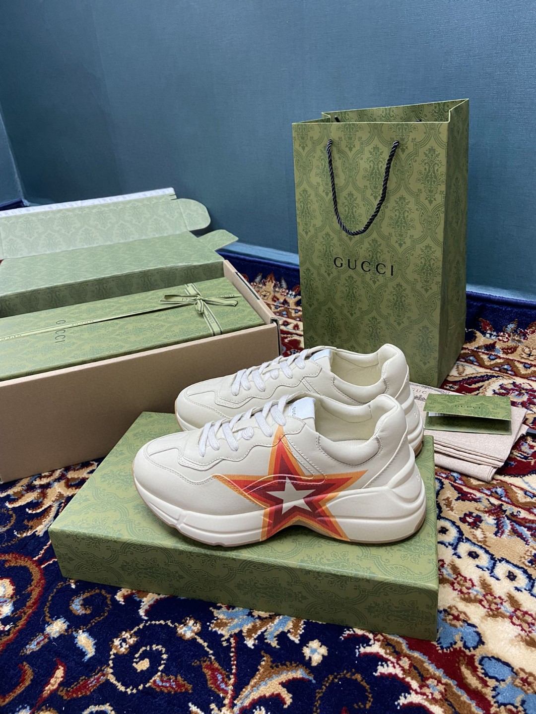 Gvc*1 Men’s Rhyton Sneakers With Logo Print White Ivory For Men 6548636 DRW00 9022