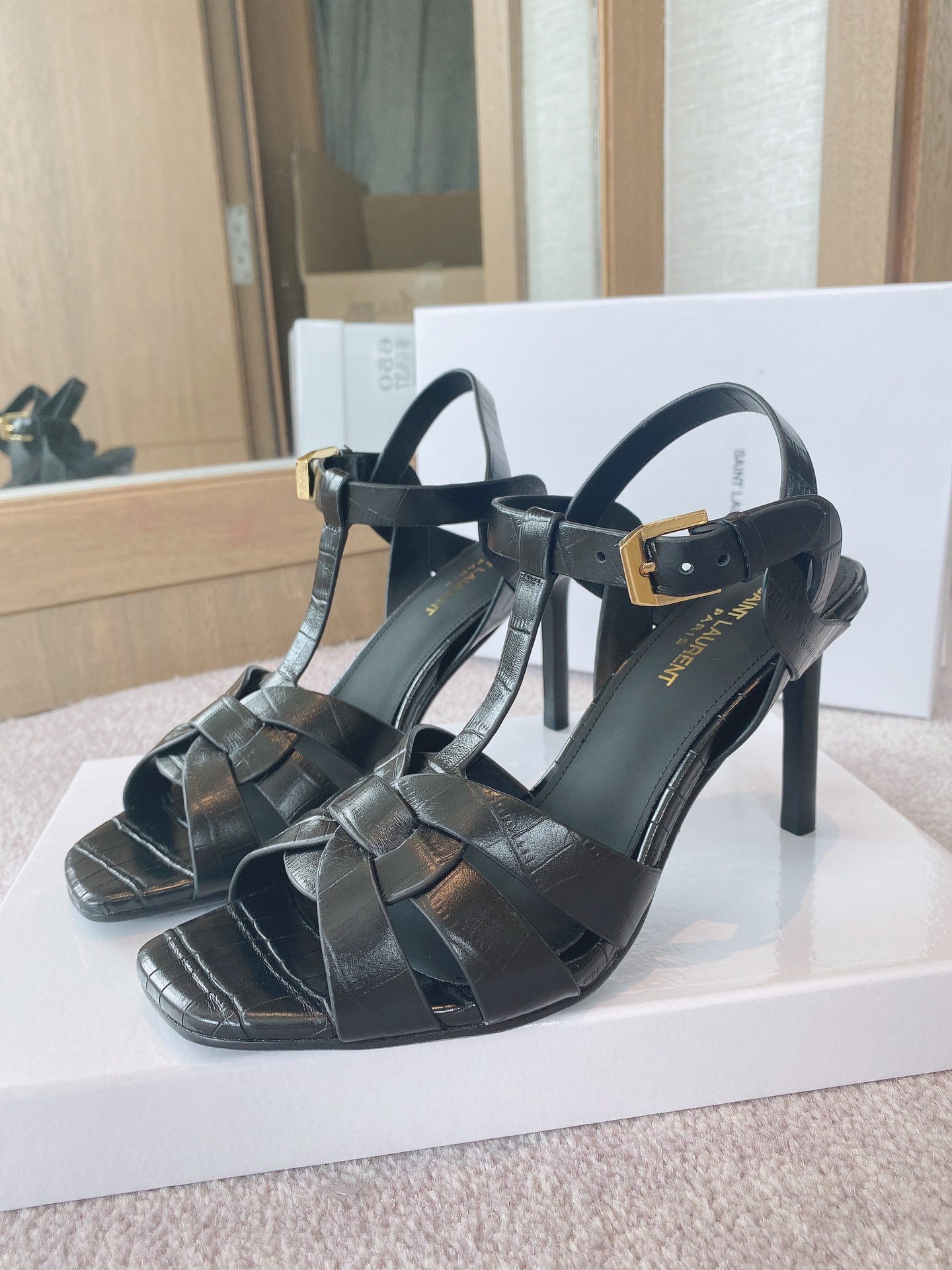 Sa1nt Lau*nt Women’s Tribute Sandals Black For Women Y51 6206731YQ001000